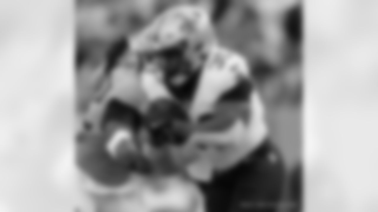 Check out the game action photos from the New Orleans Saints game against the Tennessee Titans for Week 17 of the 2025 NFL season on Dec. 28, 2025 at Nissan Stadium.