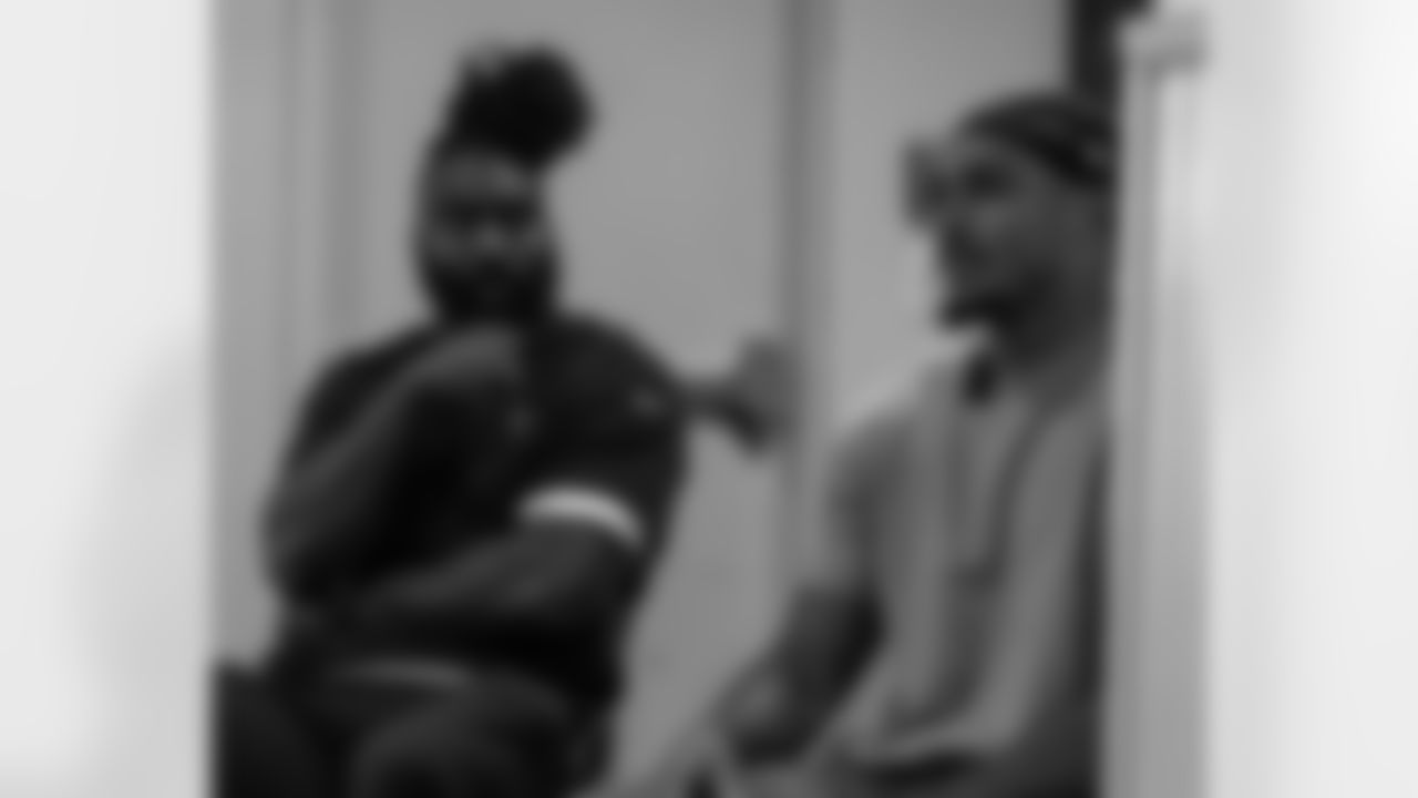 New Orleans Saints linebacker Demario Davis wrapped up his six-week Devoted Dreamers Foundation program at 18th Ward, honoring participants with certificates and gift bags. Fellow teammates Jaylan Ford and Isaiah Stalbird joined to share their journeys and inspire the next generation of leaders.