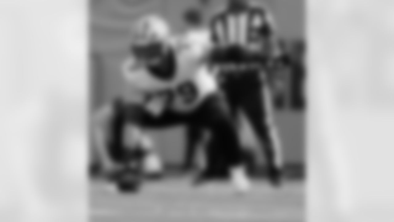 Check out the game action photos from the New Orleans Saints game against the Tennessee Titans for Week 17 of the 2025 NFL season on Dec. 28, 2025 at Nissan Stadium.