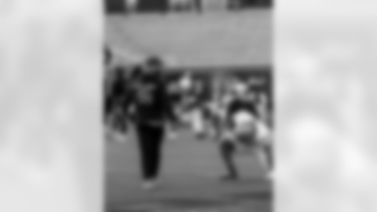 Check out photos from Day 3 of practices at the 2026 Panini Senior Bowl in Mobile, Ala. on Thursday, Jan. 30, featuring top NFL Draft prospects. Associate Head Coach and Running Backs Coach Joel Thomas, Quarterbacks Coach Scott Tolzien, Linebackers Coach Peter Sirmon, Assistant Special Teams Coach Kyle Wilber, Assistant Defensive Backs Coach Robert Blanton, and Assistant to the Head Coach Mike Martinez continue working with players.