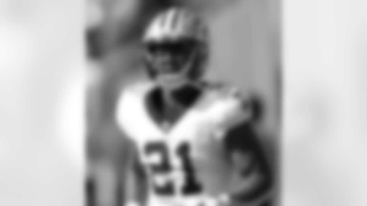 Check out photos of New Orleans Saints running back Jamaal Williams in action throughout the 2023 NFL season.