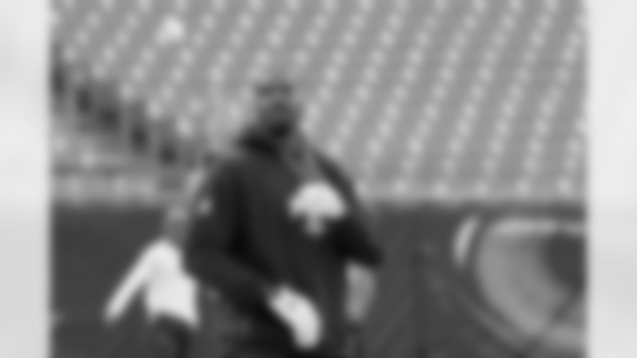 Check out the pregame photos from the New Orleans Saints game against the Carolina Panthers for Week 10 of the 2025 NFL season on Nov. 9, 2025 at Bank of America Stadium.