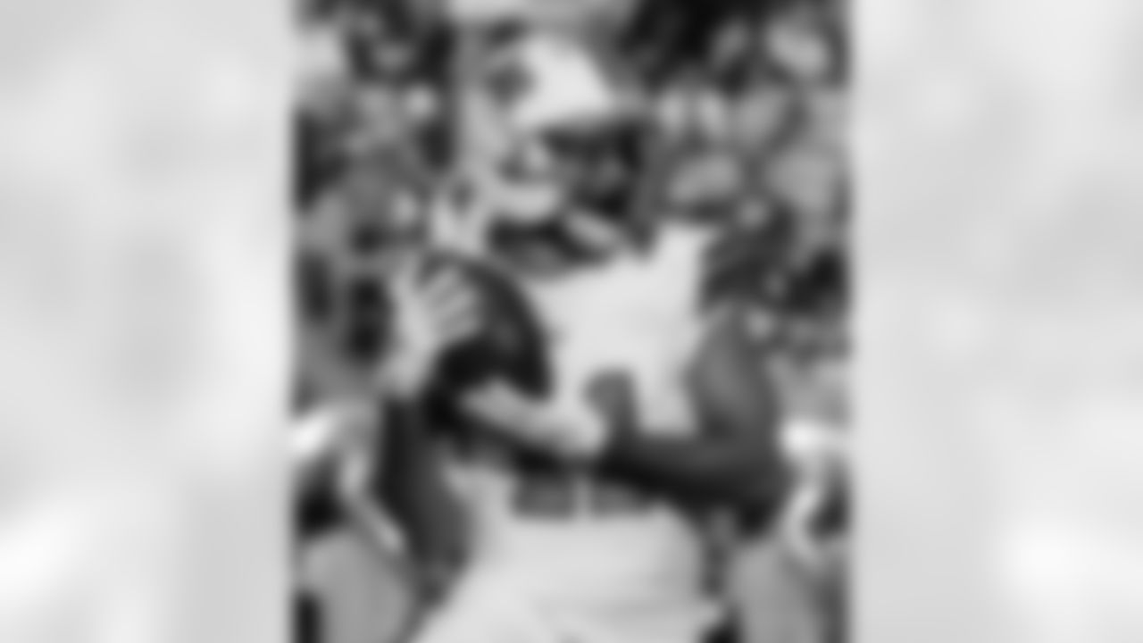 Check out the game action photos from the New Orleans Saints game against the Carolina Panthers for Week 10 of the 2025 NFL season on Nov. 9, 2025 at Bank of America Stadium.