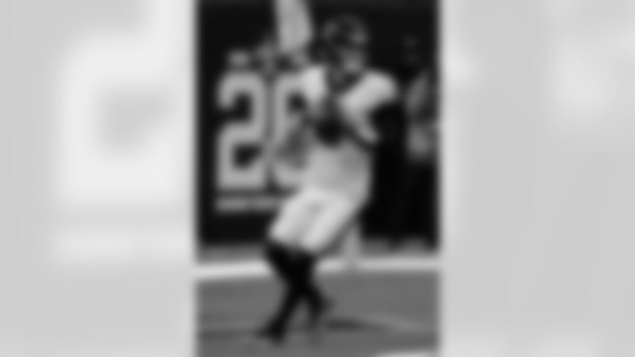 Check out the best photos of the New Orleans offense in their game against the New York Jets for Week 16 of the 2025 NFL season on Dec. 21, 2025 at Caesars Superdome.