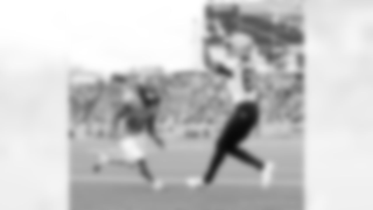 Check out the game action photos from the New Orleans Saints game against the Tennessee Titans for Week 17 of the 2025 NFL season on Dec. 28, 2025 at Nissan Stadium.