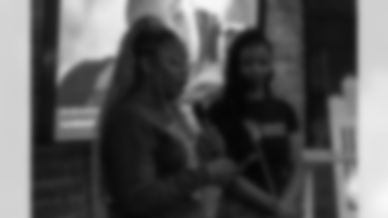 New Orleans Saints linebacker Demario Davis was the guest of honor at Big Brothers Big Sisters' open house on Monday, October 27, celebrating the launch of the organization's new New Orleans location in support of its mentorship program.