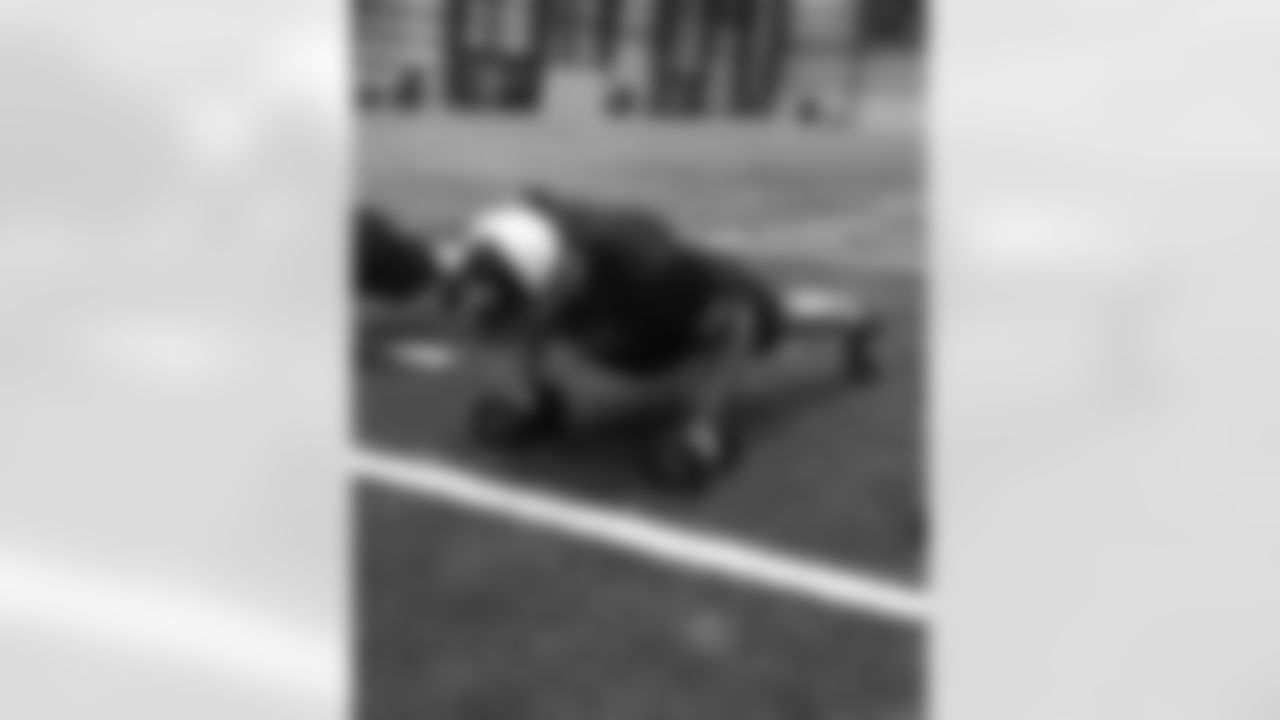 New Orleans Saints and Verizon hosted an MVP community workout with Saints legends Devery Henderson, Garrett Hartley, and Michael Lewis at the Ochsner Sports Performance Center on Wednesday, Nov. 19, 2025.