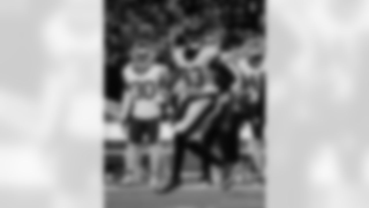 Check out the game action photos from the New Orleans Saints game against the New York Jets for Week 16 of the 2025 NFL season on Dec. 21, 2025 at the Caesars Superdome.