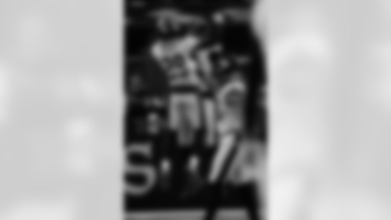 Check out the best photos of the New Orleans defense in their game against the New York Jets for Week 16 of the 2025 NFL season on Dec. 21, 2025, at Caesars Superdome.