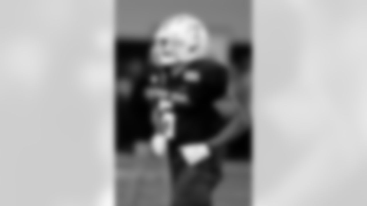 American Team cornerback Alontae Taylor of Tennessee (6) runs through drills during practice for the Senior Bowl NCAA college football game Thursday, Feb. 3, 2022, in Mobile, Ala.