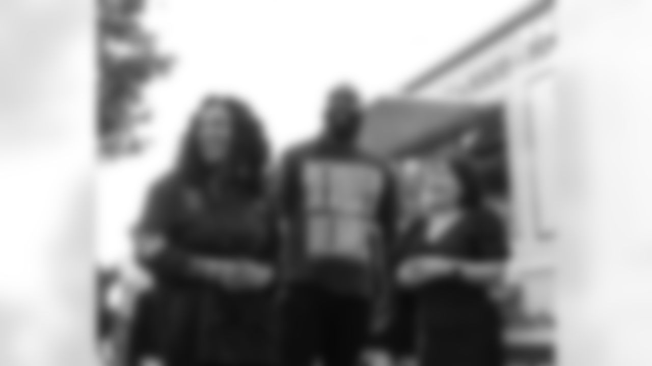 New Orleans Saints linebacker Demario Davis and his wife, Tamela's Devoted Dreamers Foundation hosted the annual "Dinner with the Davises" event at the Boys and Girls Club Gretna on Nov. 18, 2025.