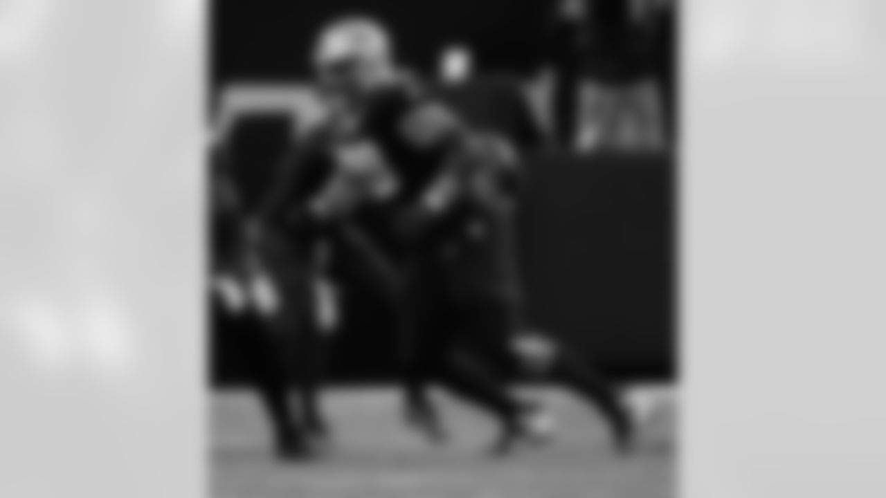 C/G Erik McCoy (78) protects QB Spencer Rattler (2) during the New Orleans Saints game against the San Francisco 49ers for Week 2 of the 2025 NFL season on Sept. 14, 2025 at Caesars Superdome.