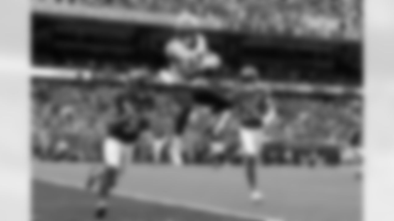 Check out the game action photos from the New Orleans Saints game against the Chicago Bears for Week 7 of the 2025 NFL season on Oct. 19, 2025 at Soldier Field.