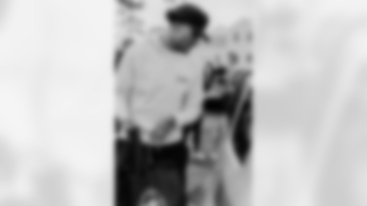 New Orleans Saints defensive back Alontae Taylor and Inspire NOLA hosted a turkey and ham giveaway on Tuesday, November 21, 2023.