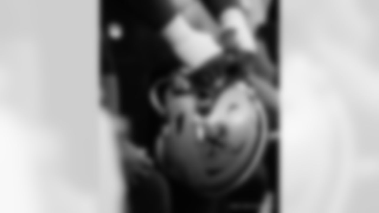 Check out the game action photos from the New Orleans Saints game against the Los Angeles Rams for Week 9 of the 2025 NFL season on Nov. 2, 2025 at SoFi Stadium.