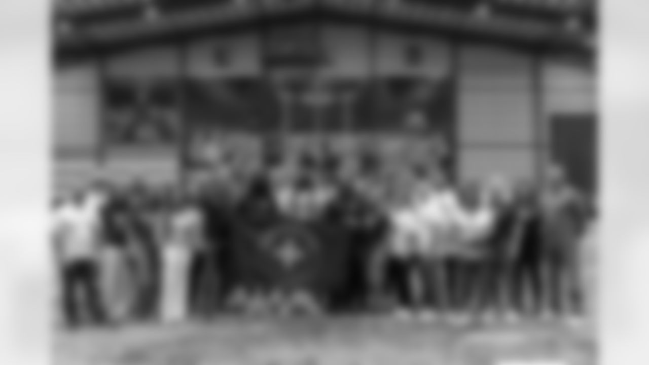 New Orleans Saints head coach Kellen Moore and Saints players welcomed the Paris Musketeers to the Ochsner Sports Performance Center on Saturday, November 22, 2025.