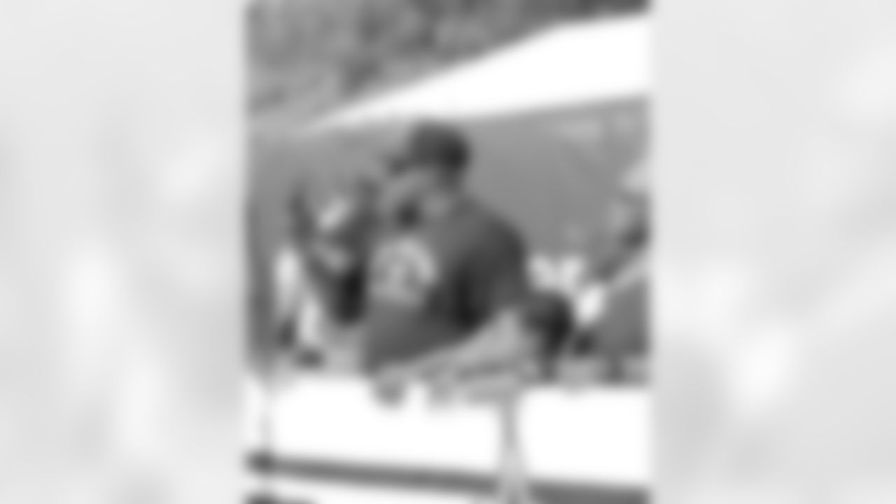 New Orleans Saints players greeted fans and signed autographs during Day 7 of 2025 Saints Training Camp presented by Rouses Markets at the Ochsner Sports Performance Center on Wednesday, June 30.