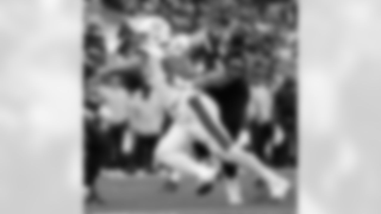 DT Bryan Bresee (90) runs during the New Orleans Saints game against the Seattle Seahawks for Week 3 of the 2025 NFL Season on Sept. 21, 2025 at Lumen Field.