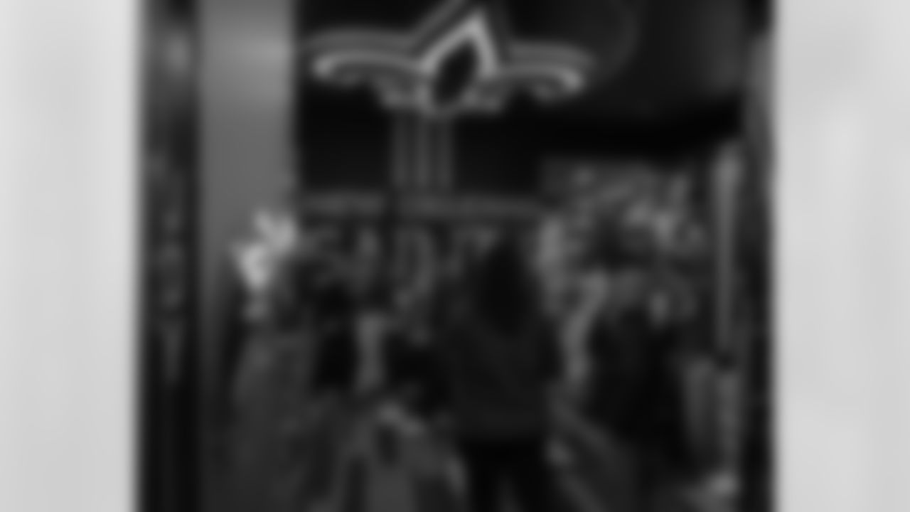 New Orleans Saints head athletic trainer Shone Gipson and tight end Juwan Johnson hosted an Athletic Trainers of the Week banquet for Ochsner Andrews Orthopedics & Sports Medicine, which included a tour of the Ochsner Sports Performance Center on January 28, 2026.