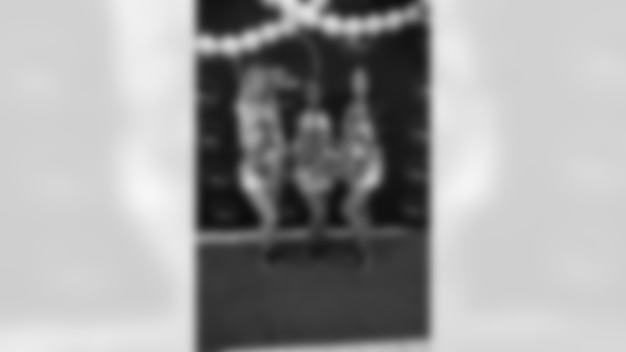 New Orleans Saints safety Justin Reid and his foundation JReid InDeed hosted his "Just-In-Time for the Holidays" community event at the Giving Hope Community Center. Reid spent the evening giving back to local families, spreading holiday cheer and supporting the community through gifts and engagement ahead of the holiday season.