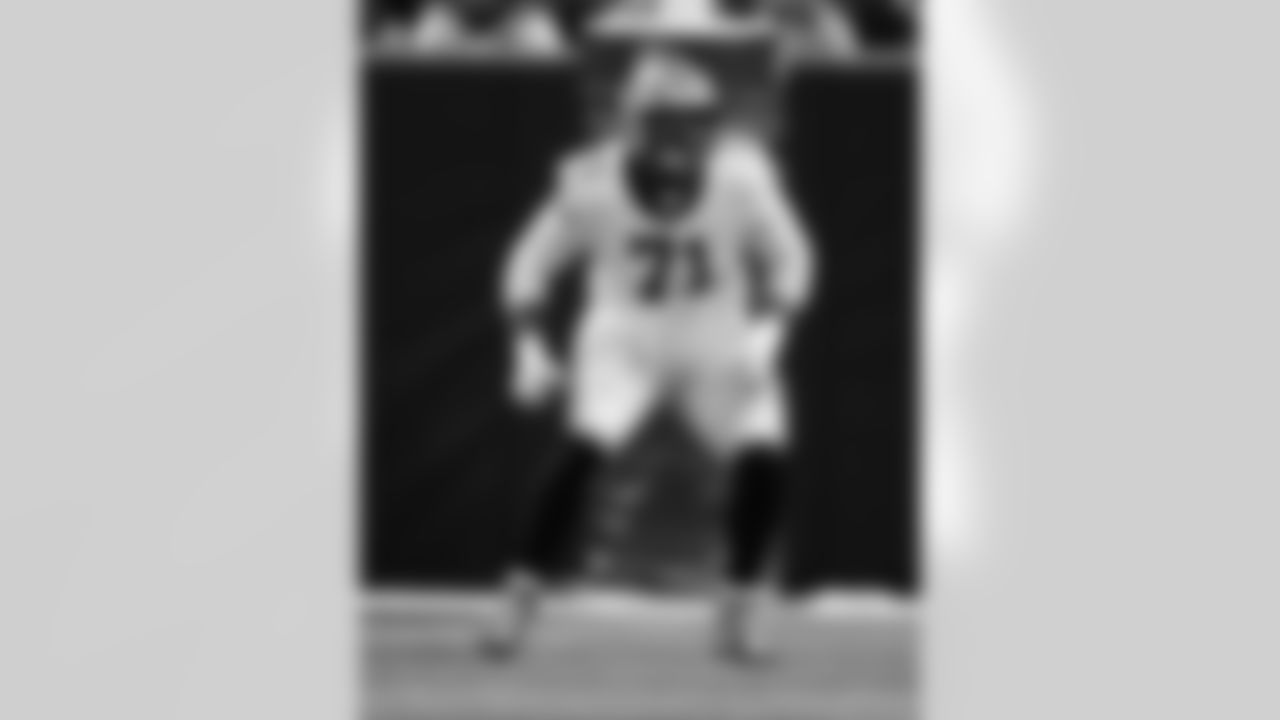 Check out the game action photos from the New Orleans Saints game against the Atlanta Falcons for Week 18 of the 2025 NFL season on Jan. 4, 2026 at Mercedes-Benz Stadium.