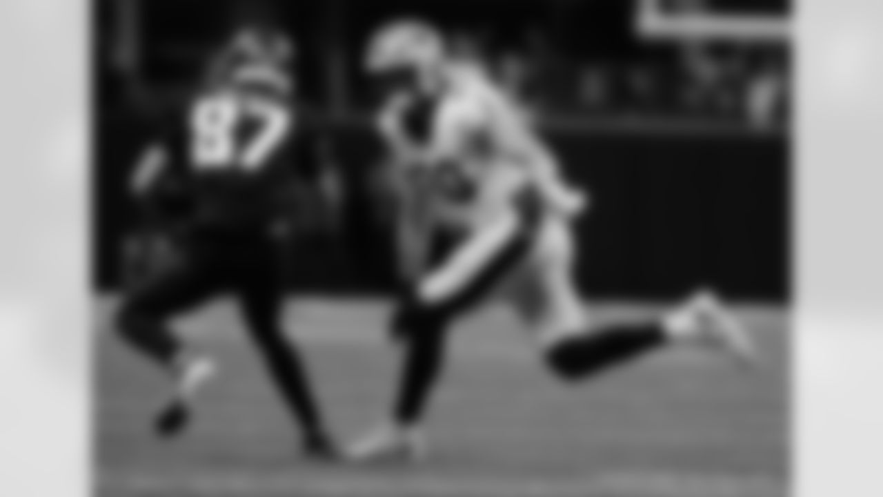 Check out the game action photos from the New Orleans Saints game against the Atlanta Falcons for Week 18 of the 2025 NFL season on Jan. 4, 2026 at Mercedes-Benz Stadium.