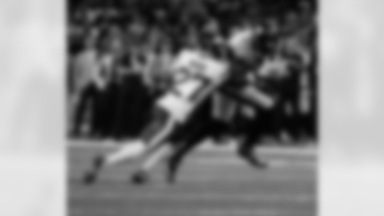 Check out the best photos of the New Orleans offense in their game against the New York Jets for Week 16 of the 2025 NFL season on Dec. 21, 2025 at Caesars Superdome.