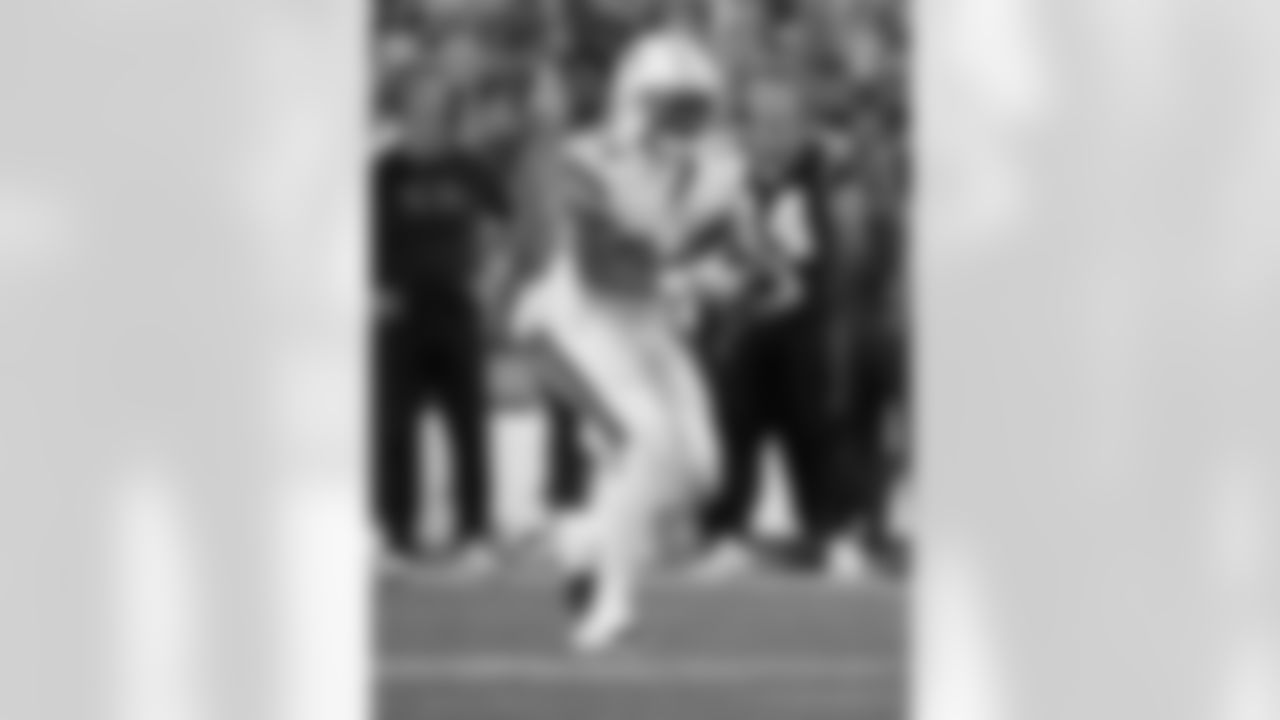 Check out the game action photos from the New Orleans Saints game against the Carolina Panthers for Week 10 of the 2025 NFL season on Nov. 9, 2025 at Bank of America Stadium.