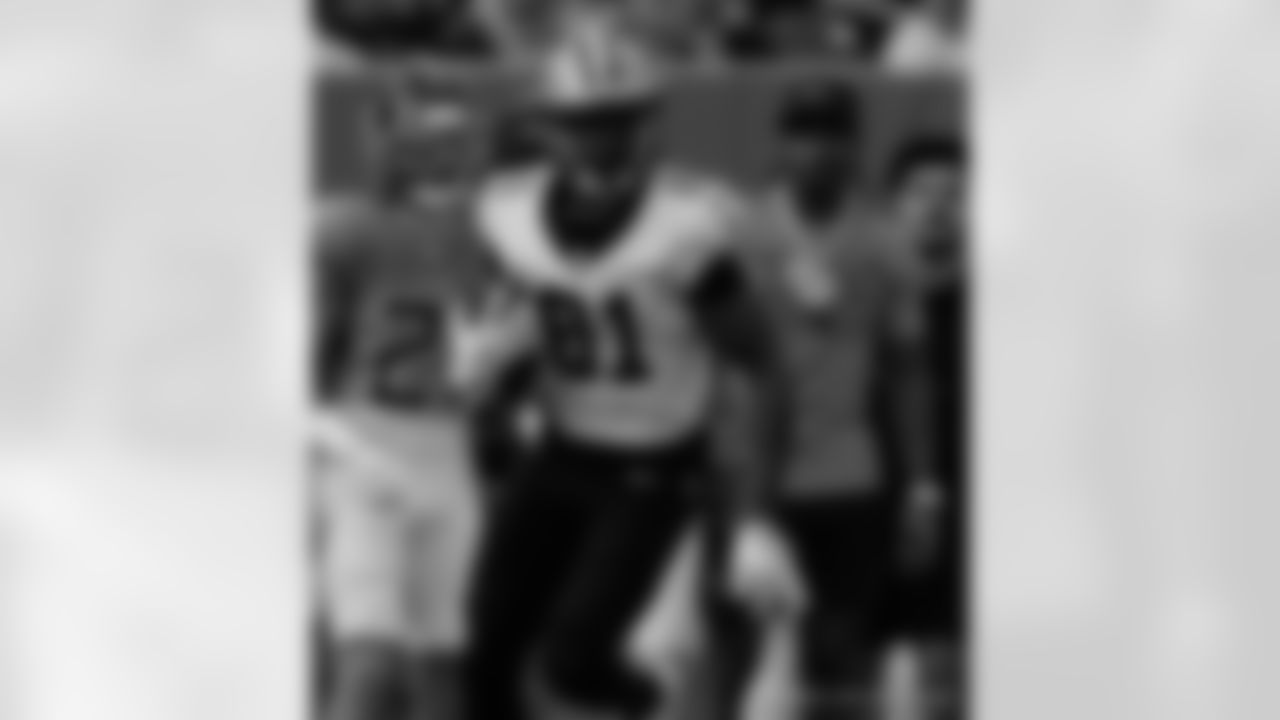 Check out the game action photos from the New Orleans Saints game against the Tennessee Titans for Week 17 of the 2025 NFL season on Dec. 28, 2025 at Nissan Stadium.