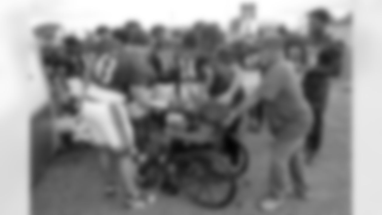 The Thibodaux Tigers host the South Lafourche Tarpons during Louisiana High School Football Under the Lights presented by Venture Global on Friday, September 5, 2025.