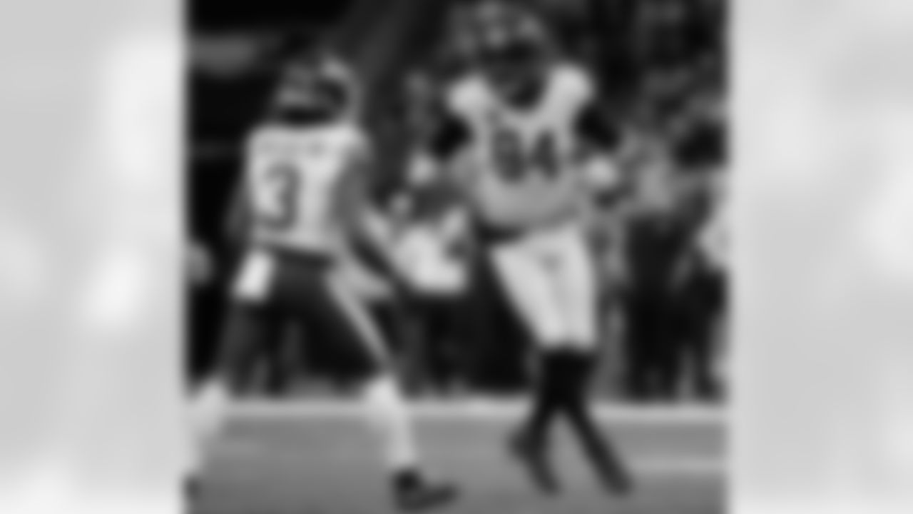 Check out the game action photos from the New Orleans Saints game against the New York Jets for Week 16 of the 2025 NFL season on Dec. 21, 2025 at the Caesars Superdome.