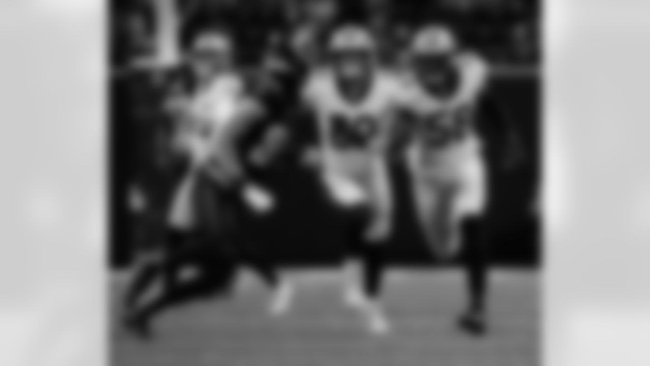 Check out the best photos of the New Orleans offense in their game against the Atlanta Falcons for Week 18 of the 2025 NFL season on Jan. 4, 2026 at Mercedes-Benz Stadium.