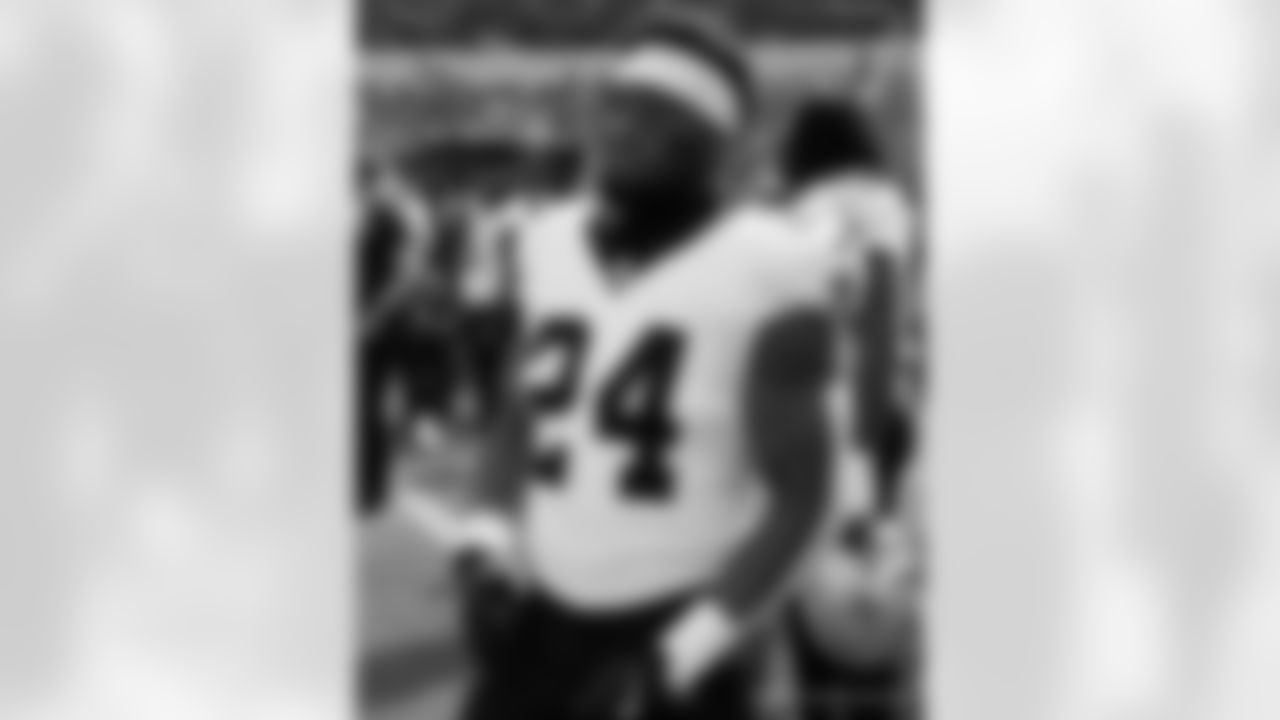 Check out the pregame photos from the New Orleans Saints game against the Los Angeles Rams for Week 9 of the 2025 NFL season on Nov. 2, 2025 at SoFi Stadium.