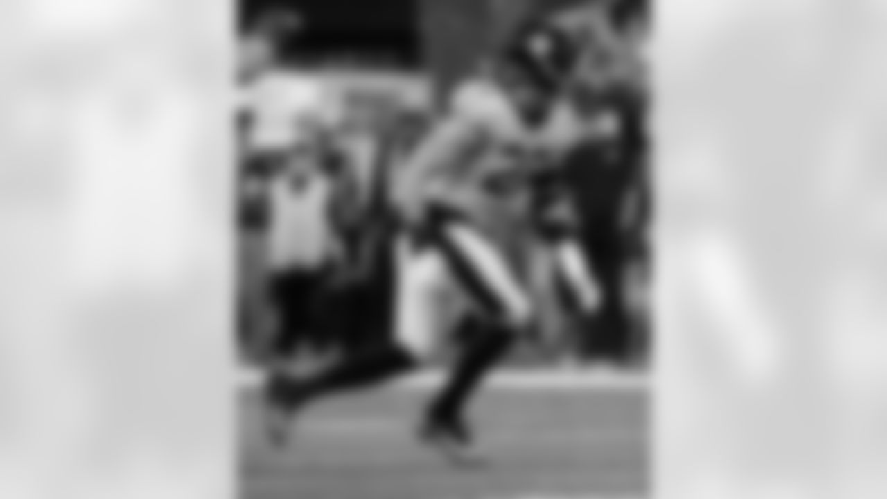 Check out the game action photos from the New Orleans Saints game against the New York Jets for Week 16 of the 2025 NFL season on Dec. 21, 2025 at the Caesars Superdome.