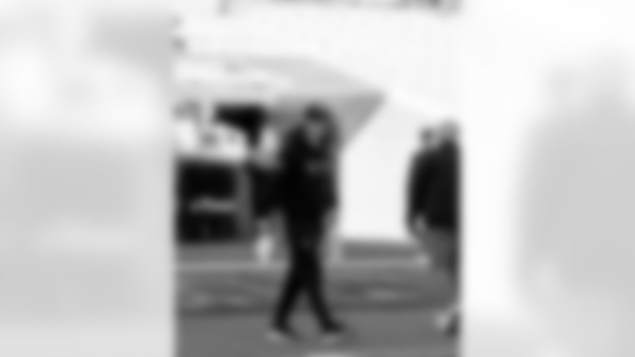 Check out photos from Day 3 of practices at the 2026 Panini Senior Bowl in Mobile, Ala. on Thursday, Jan. 30, featuring top NFL Draft prospects. Associate Head Coach and Running Backs Coach Joel Thomas, Quarterbacks Coach Scott Tolzien, Linebackers Coach Peter Sirmon, Assistant Special Teams Coach Kyle Wilber, Assistant Defensive Backs Coach Robert Blanton, and Assistant to the Head Coach Mike Martinez continue working with players.