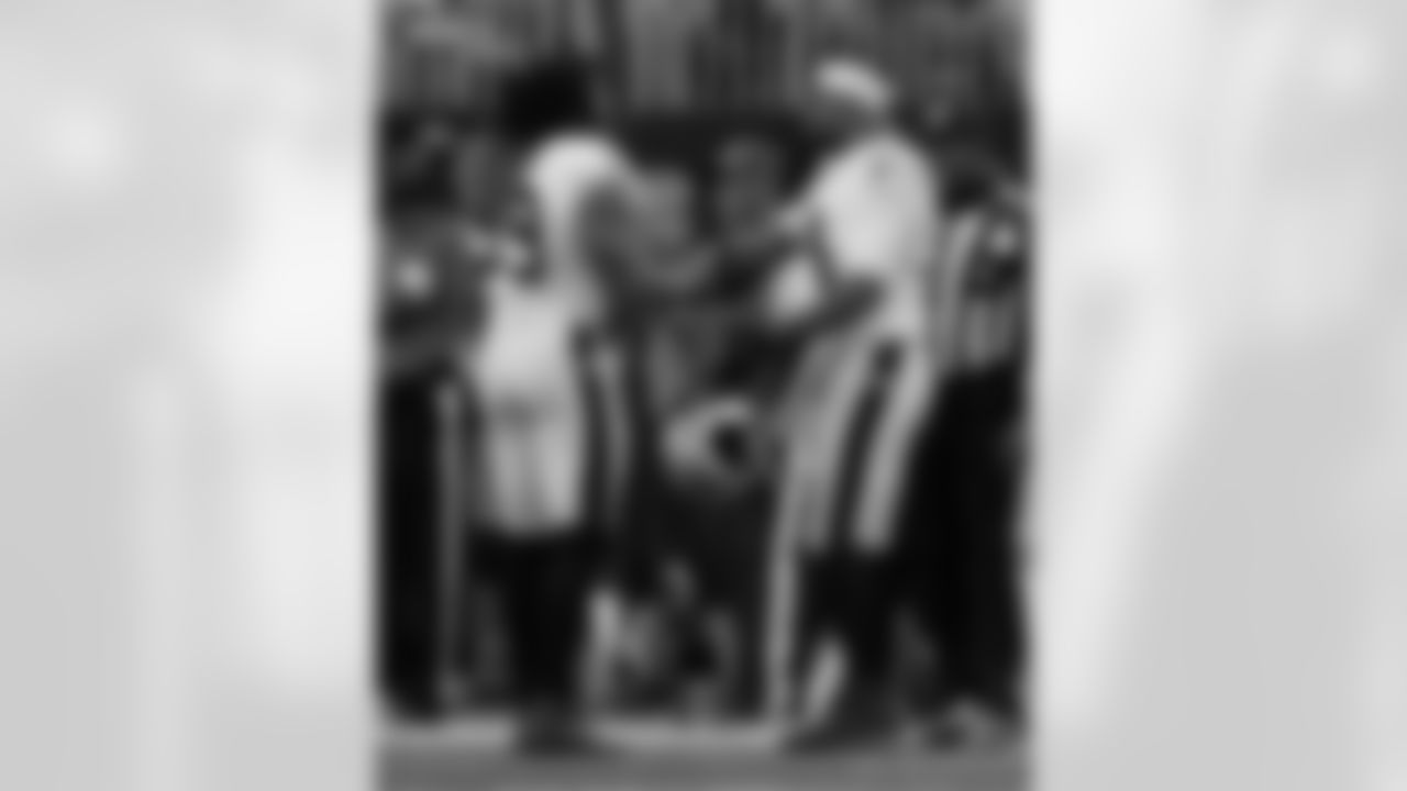 Check out the game action photos from the New Orleans Saints game against the Atlanta Falcons for Week 18 of the 2025 NFL season on Jan. 4, 2026 at Mercedes-Benz Stadium.