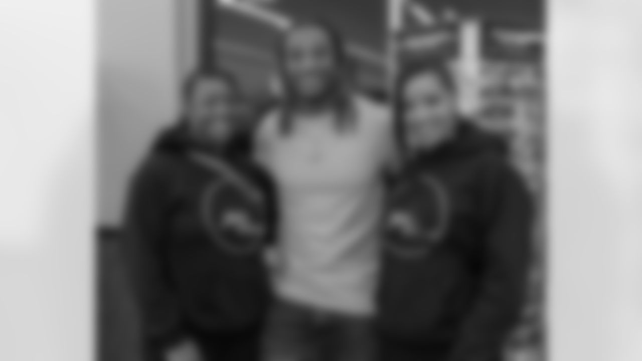 New Orleans Saints safety Justin Reid hosted his annual "Justin's Thanksgiving Grocery Grab" shopping spree for local shoppers on Nov. 24, 2025. Saints safety Terrell Burgess assisted their teammate during the event.