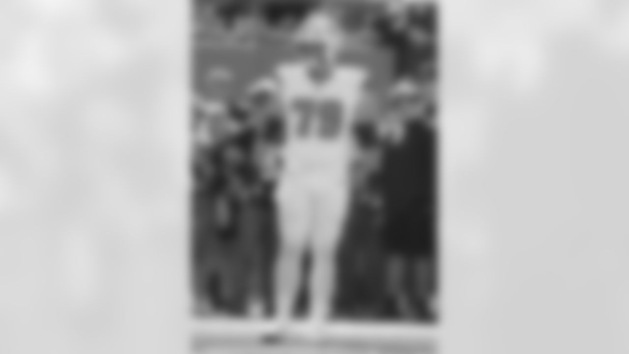 Check out the pregame photos from the New Orleans Saints game against the Carolina Panthers for Week 10 of the 2025 NFL season on Nov. 9, 2025 at Bank of America Stadium.