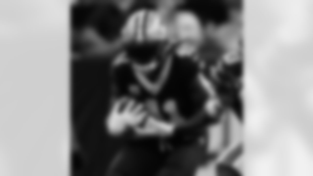 LB Alvin Kamara (41) carries during the New Orleans Saints game against the Tampa Bay Buccaneers for Week 8 of the 2025 NFL season on Oct. 26, 2025 at the Caesars Superdome.