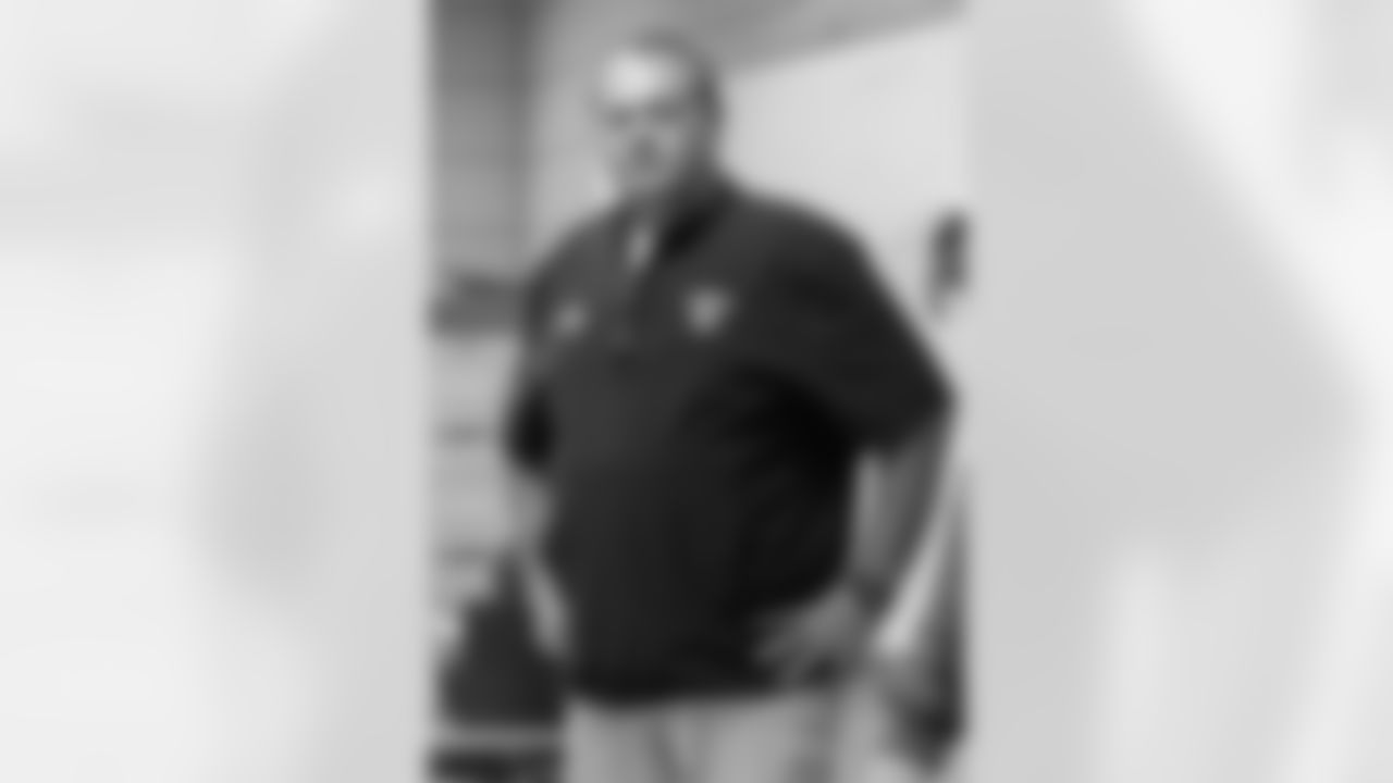 The New Orleans Saints honor Bret Fuselier of Jennings High School as our latest High School Coach of the Week. Fuselier has led The Bulldogs to a 9-1 record this season.