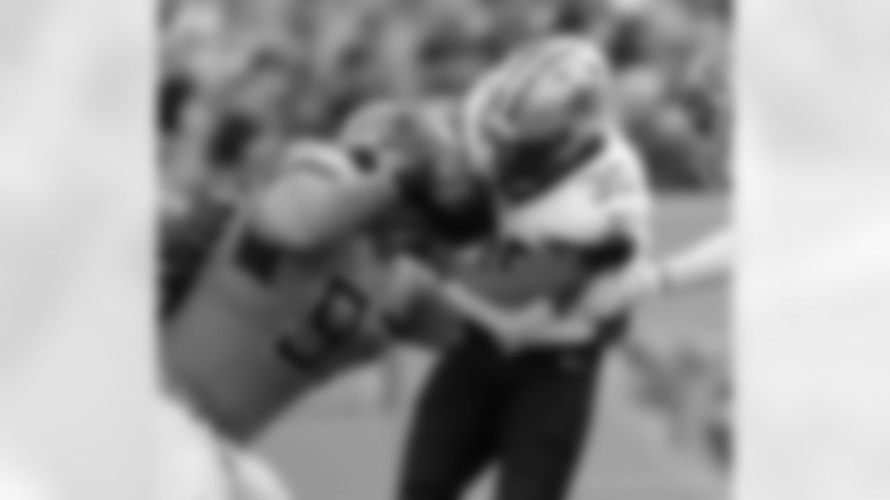 Check out the game action photos from the New Orleans Saints game against the Tennessee Titans for Week 17 of the 2025 NFL season on Dec. 28, 2025 at Nissan Stadium.