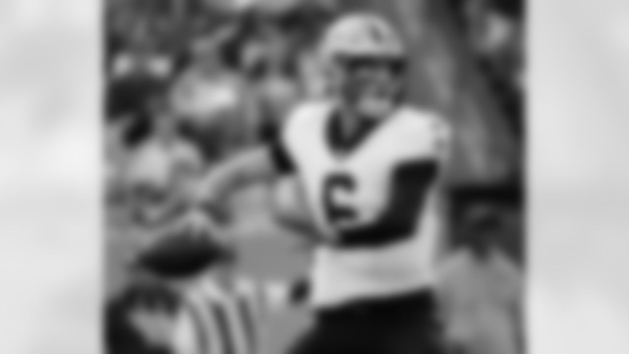 QB Tyler Shough (6) throws the ball during the New Orleans Saints game against the Tennessee Titans for Week 17 of the 2025 NFL season on Dec. 28, 2025 at Nissan Stadium.