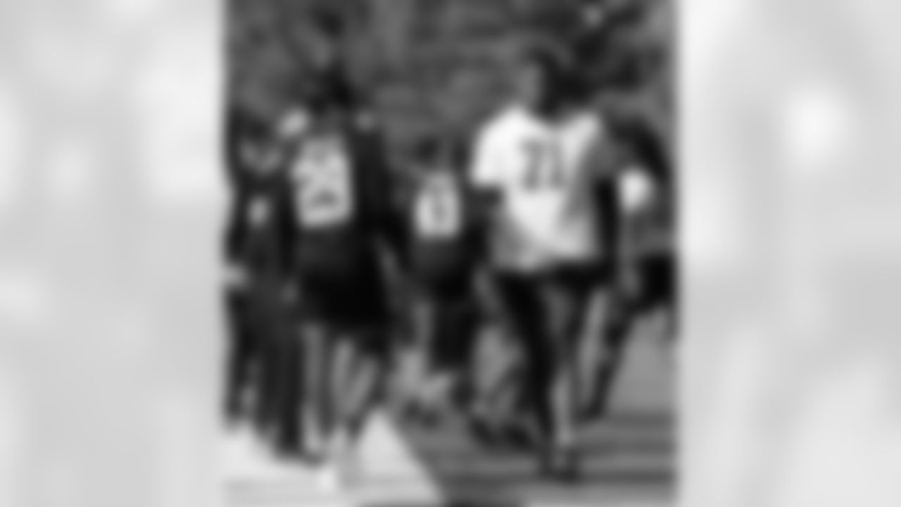 Check out the practice photos from the New Orleans Saints walkthrough ahead of their game against the Los Angeles Rams for Week 9 of the 2025 NFL season.