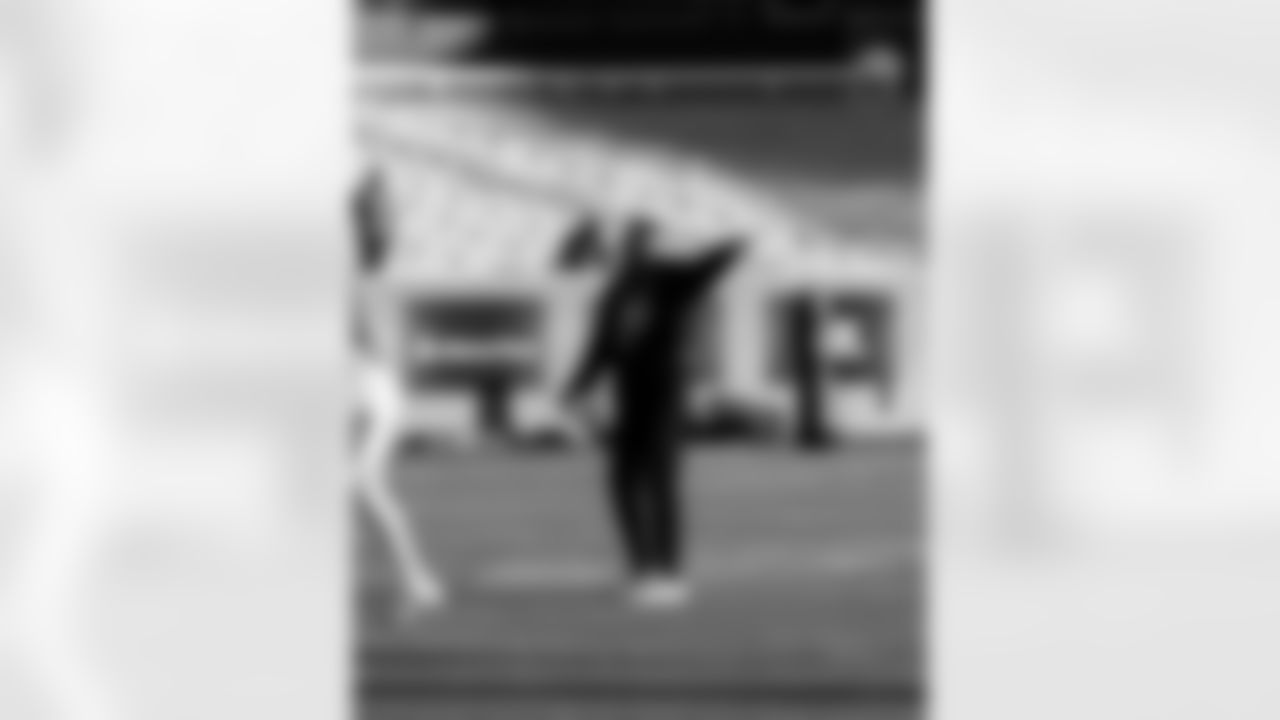 Check out photos from Day 3 of practices at the 2026 Panini Senior Bowl in Mobile, Ala. on Thursday, Jan. 30, featuring top NFL Draft prospects. Associate Head Coach and Running Backs Coach Joel Thomas, Quarterbacks Coach Scott Tolzien, Linebackers Coach Peter Sirmon, Assistant Special Teams Coach Kyle Wilber, Assistant Defensive Backs Coach Robert Blanton, and Assistant to the Head Coach Mike Martinez continue working with players.