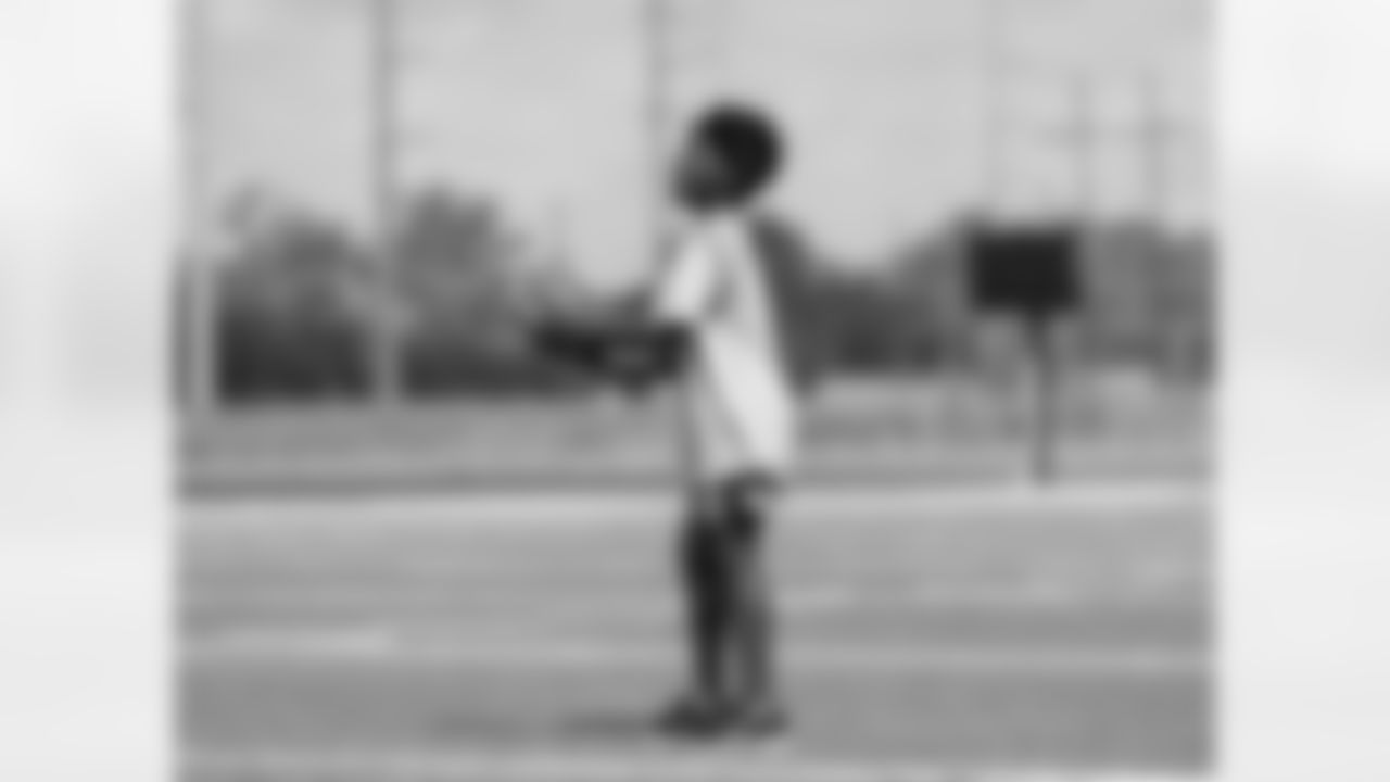 Gallery-Davon-Godchaux-NFLPA-Youth-Camp-060725-27