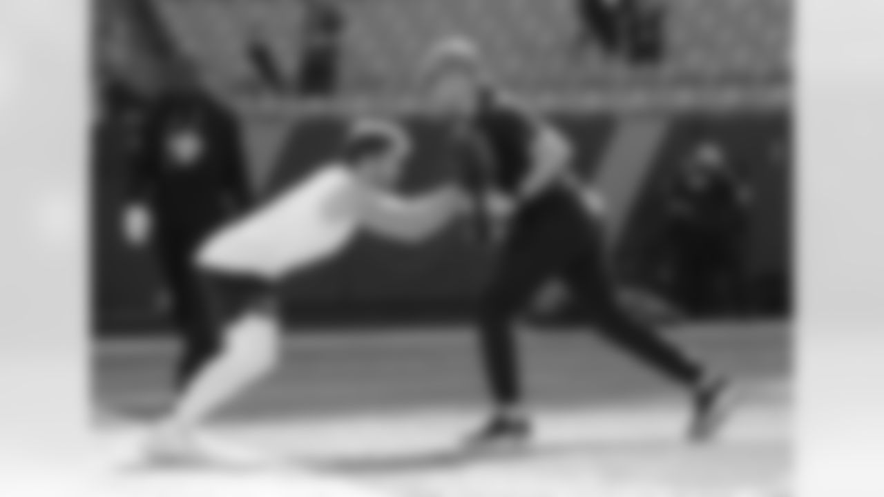 Check out the pregame photos from the New Orleans Saints game against the Carolina Panthers for Week 10 of the 2025 NFL season on Nov. 9, 2025 at Bank of America Stadium.