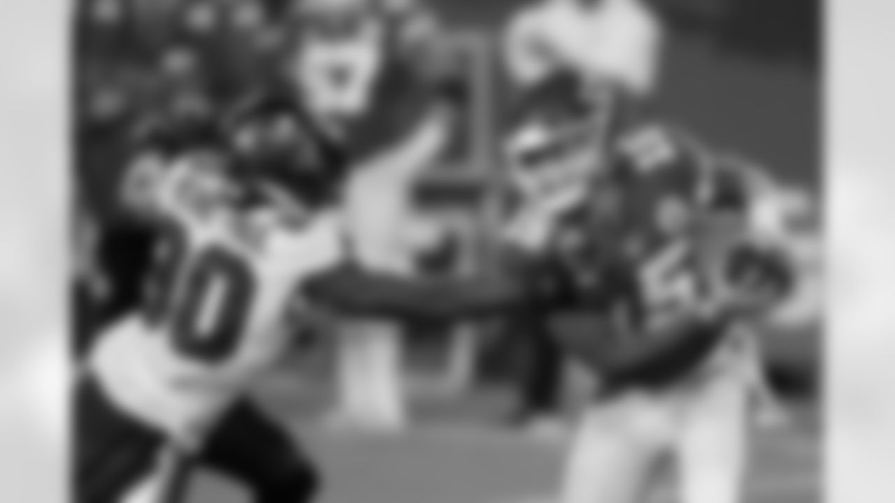 New Orleans Saints announced that they have signed defensive end Jason Pierre-Paul to the practice squad on Thursday, November 16, 2023. Check out Jason in action with the New York Giants, Tampa Bay Buccaneers, and Baltimore Ravens during his NFL career.