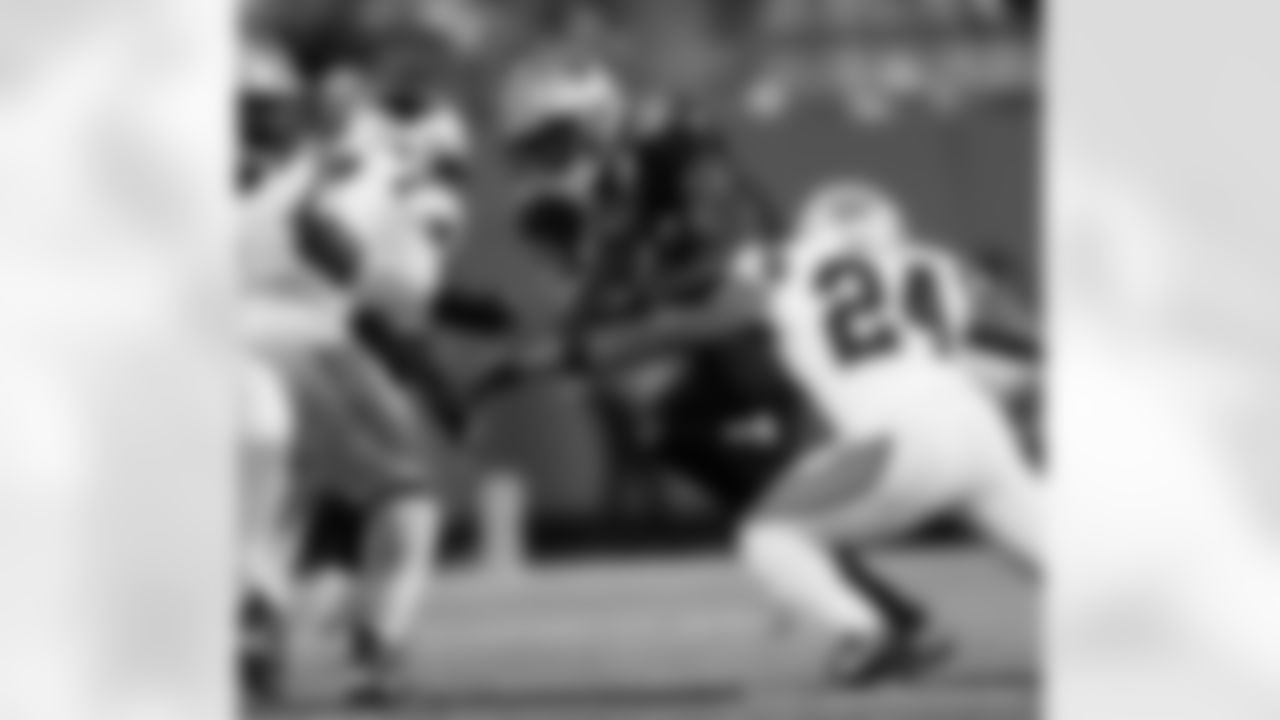 Check out photos of New Orleans Saints running back Jamaal Williams in action throughout the 2023 NFL season.