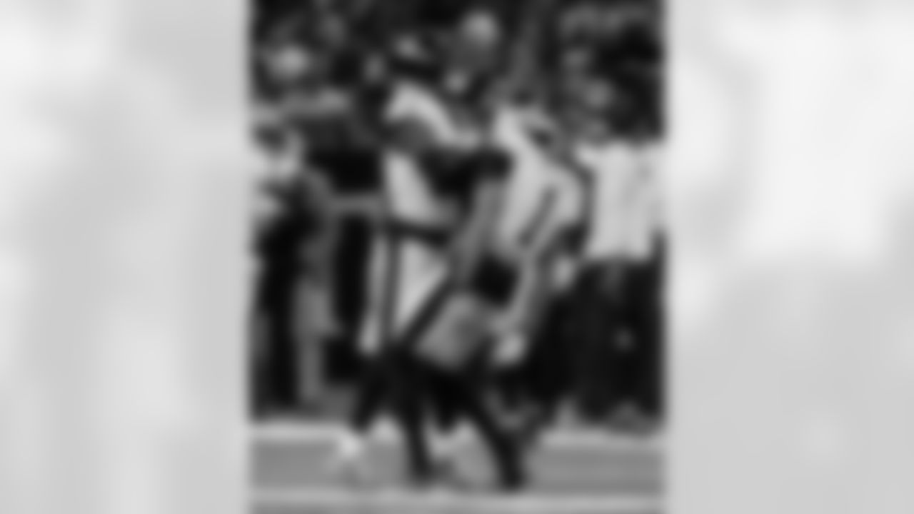 Check out the game action photos from the New Orleans Saints game against the New York Jets for Week 16 of the 2025 NFL season on Dec. 21, 2025 at the Caesars Superdome.