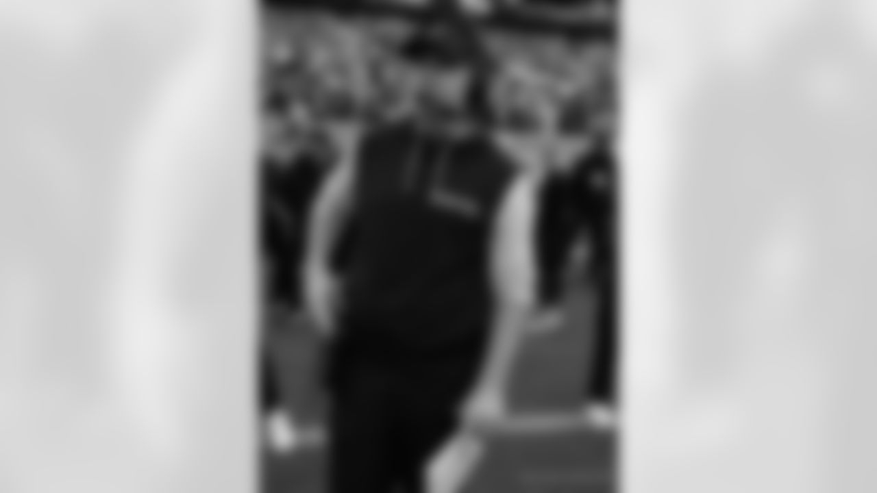 Check out the game action photos from the New Orleans Saints game against the Tennessee Titans for Week 17 of the 2025 NFL season on Dec. 28, 2025 at Nissan Stadium.